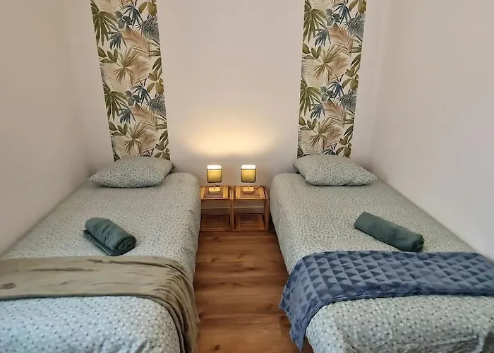 Vila La Riviere & Saint-Laurent-de-Medoc